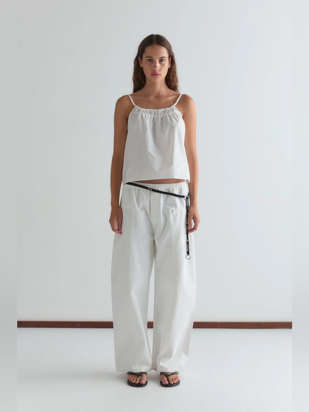 EUC DEIJI STUDIOS Pleat Pant White M Barrel Leg Cropped